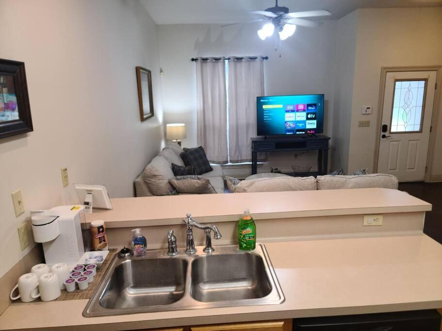 Chateau 10 Hammond Bagian luar foto